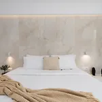Cycladic & Тира