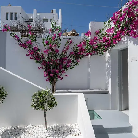 Hotel Cycladic & *
