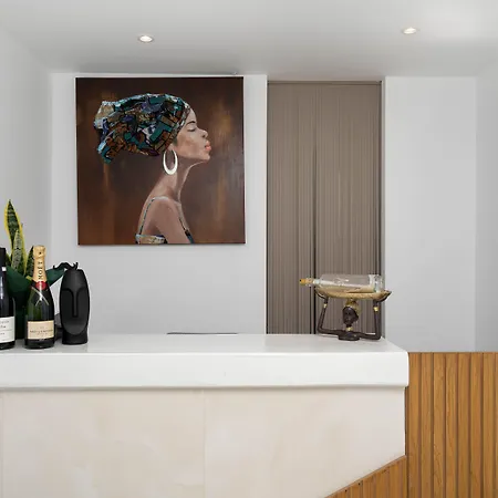 Hotel Cycladic & Fira (Santorini)