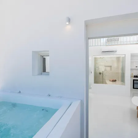 Hotel Cycladic &