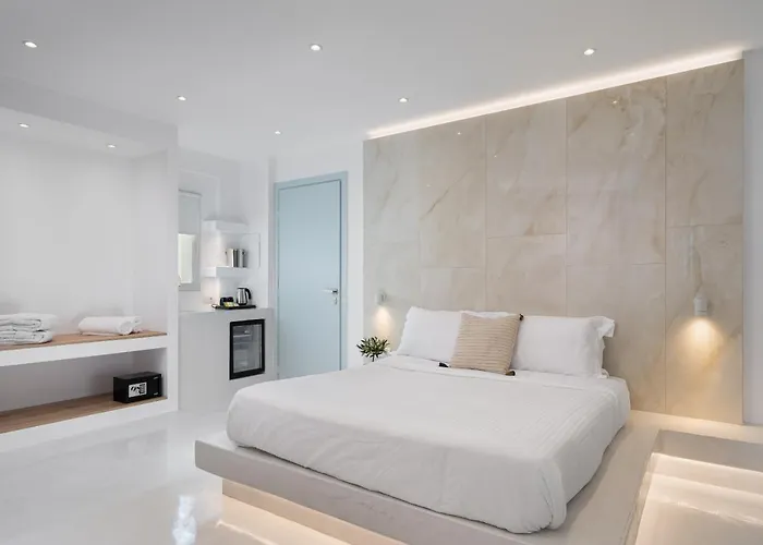 Cycladic & מלון *