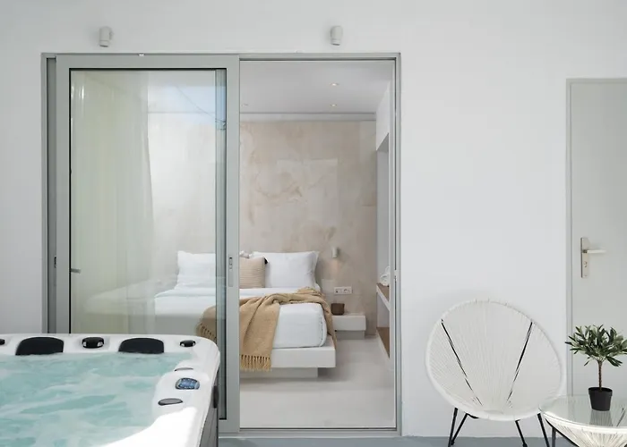 Cycladic & מלון *