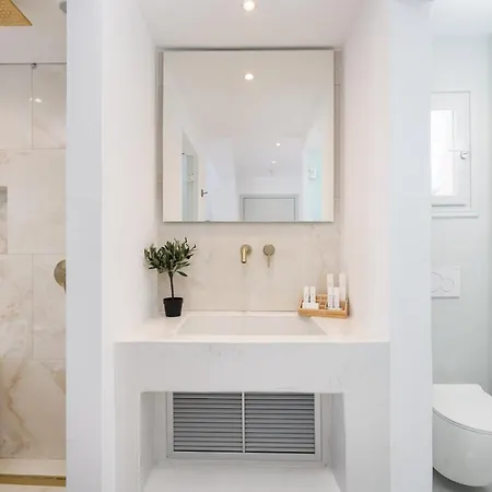 Hotel Cycladic & Fira (Santorini)