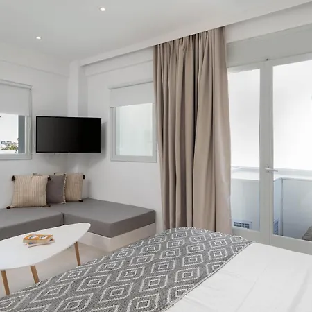 Hotel Cycladic & Fira (Santorini)