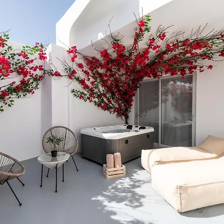 Cycladic & Hotel Fira (Santorini)