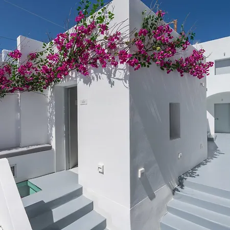 Cycladic & * Fira (Santorini)