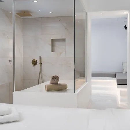 Hotel Cycladic & Fira (Santorini)