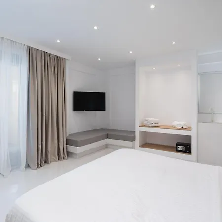 Hotel Cycladic & Fira (Santorini)