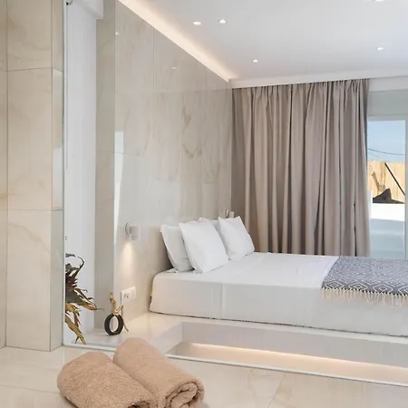 Cycladic & Hotel Fira (Santorini)