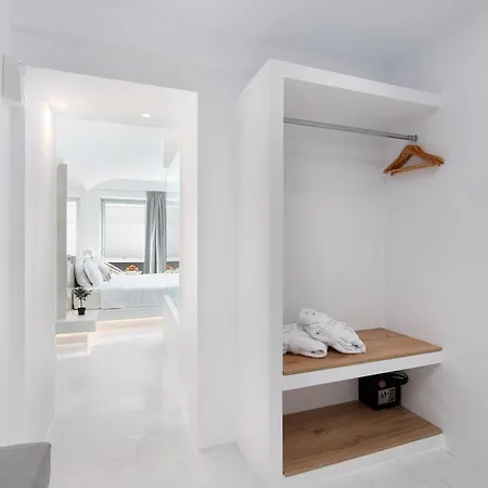 Cycladic & Hotel Fira (Santorini)