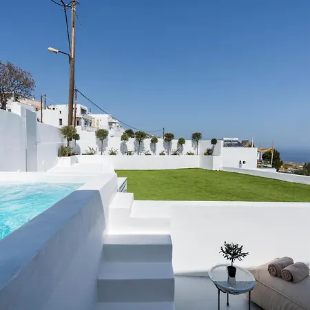 Cycladic & * Fira (Santorini)