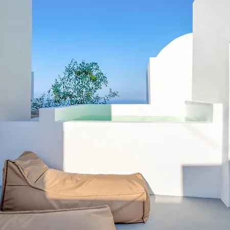 Cycladic & * Fira (Santorini)
